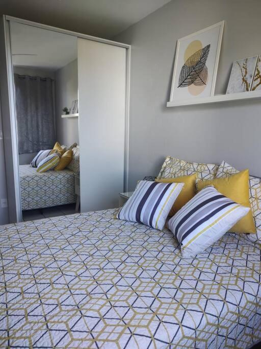 2 Apto Na Principal De Canasvieiras Apartamento Florianópolis